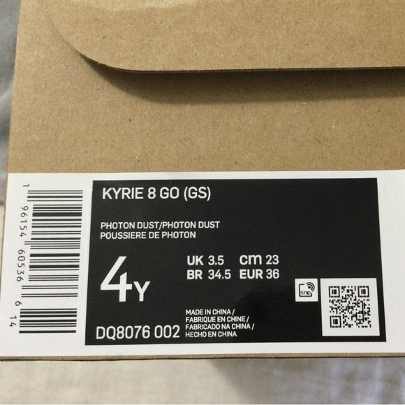 Nike Kyrie 8 Go Photon Dust 4Y DQ8076 002 - Picture 7 of 13